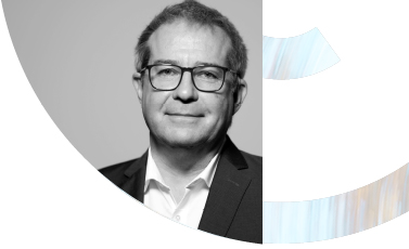 Auf dem Bild ist das Profil von PD Dr. Stephan Klingebiel zu sehen.